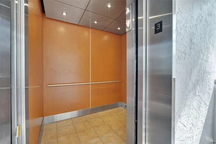 Building Elevator