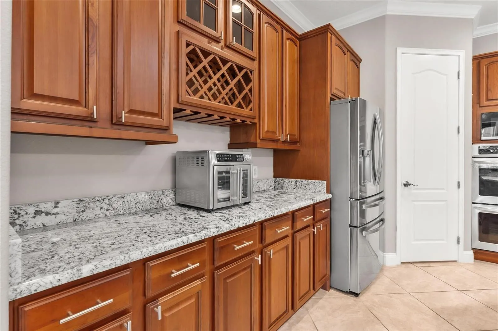 Beautiful Custom Cabinets...