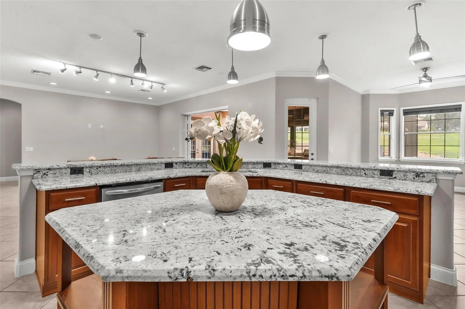 Large Granite Center Island...