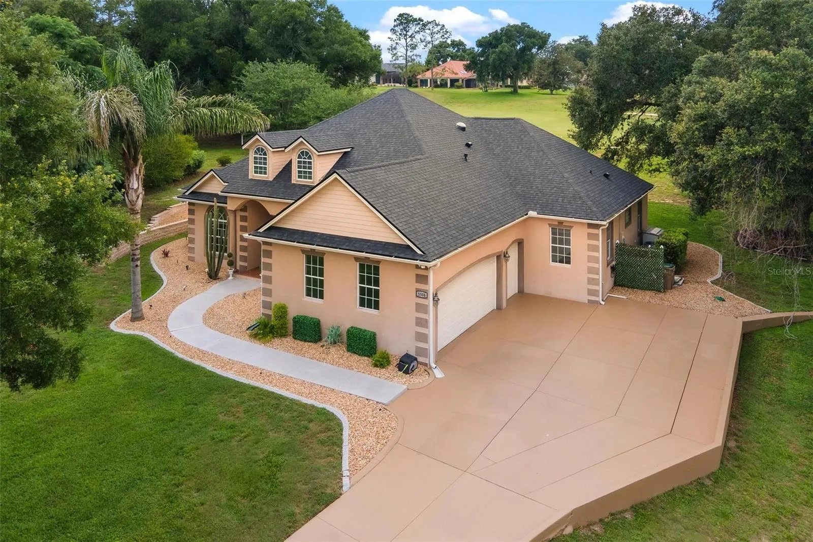 Beautiful Golf Course Home on the 15th Green