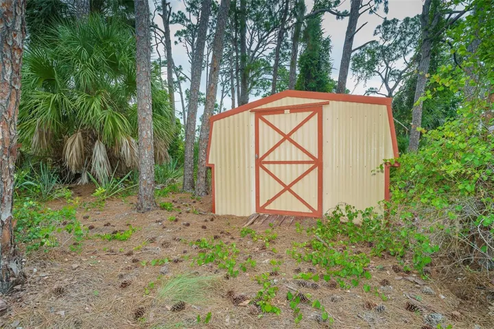 10' x 16' shed w/power