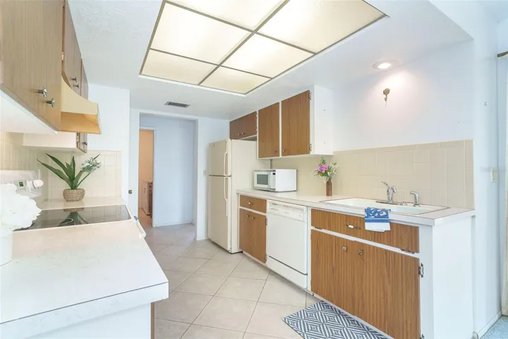 Open kitchen