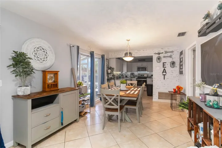 Dining Room/Kitchen