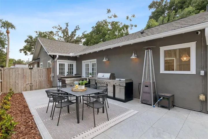 Outdoor Summer Kitchen