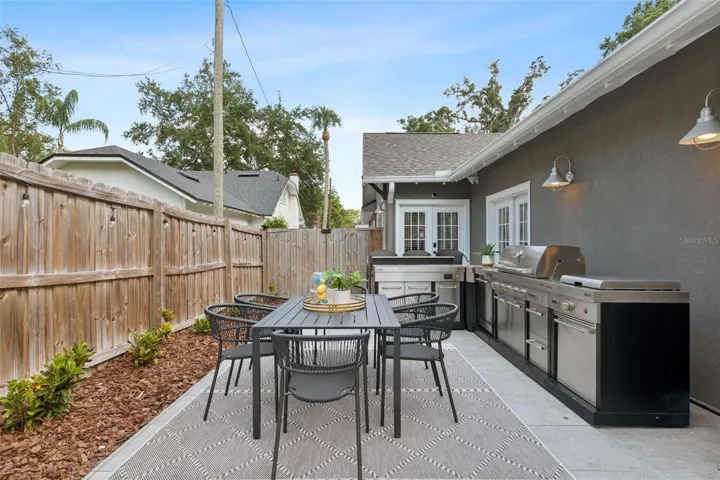 Outdoor Summer Kitchen