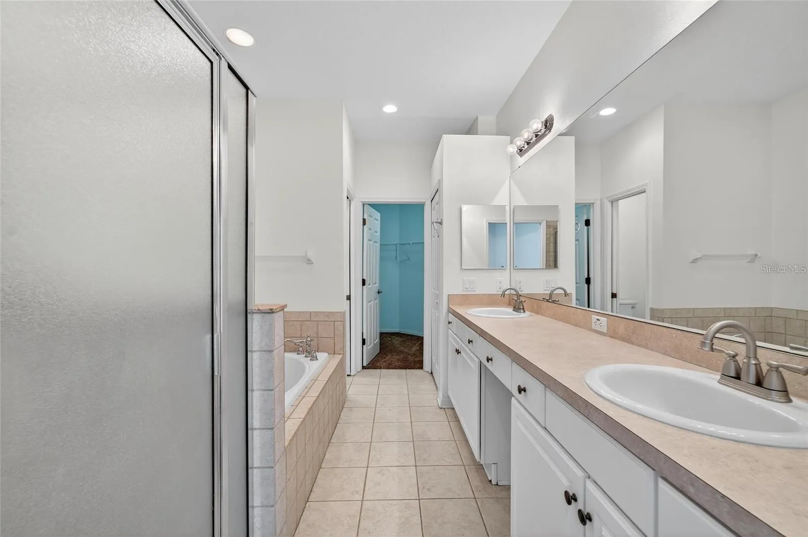 Primary Bathroom w/Dual Vanities