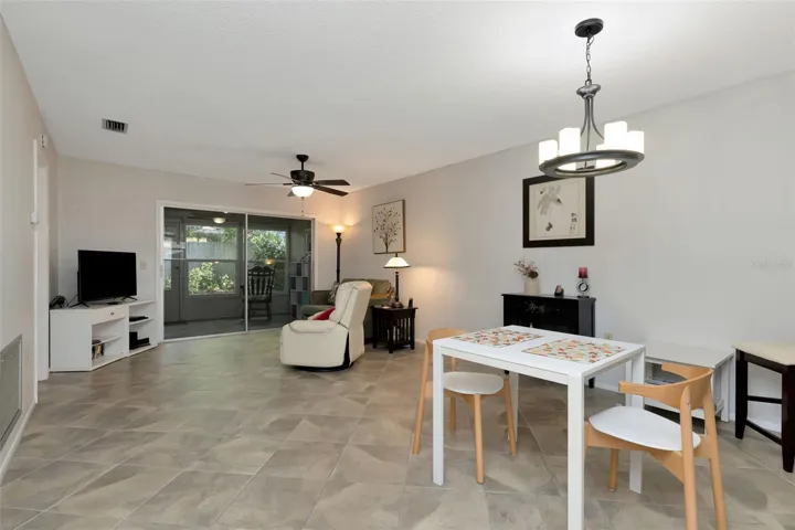Dining/living