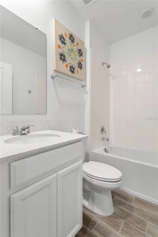 Bath 3 (Downstairs)