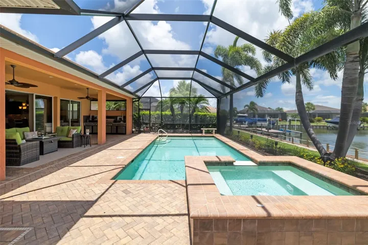 Pool & Spa
