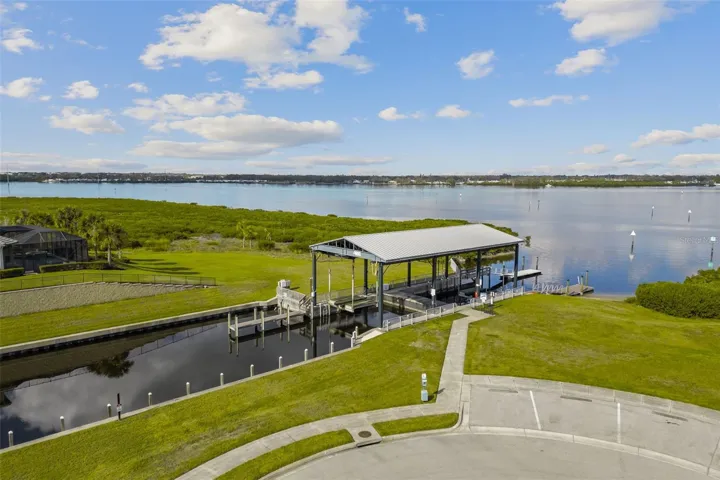 Lift System to the Manatee River