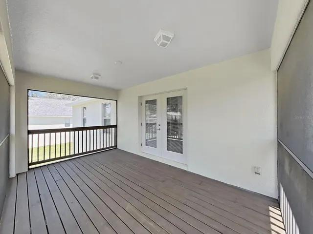 Enjoy Bug free outdoor screened in patio!