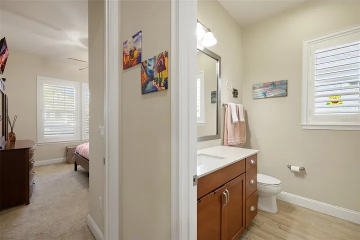 Hall guest bathroom