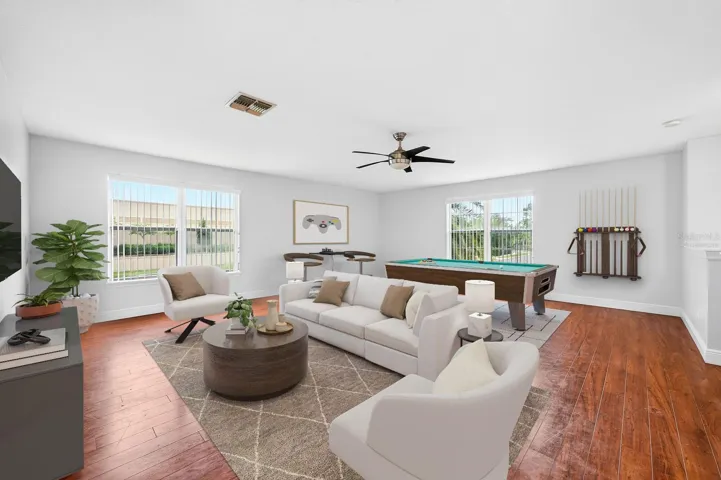 Huge bonus/loft. Virtually Staged.