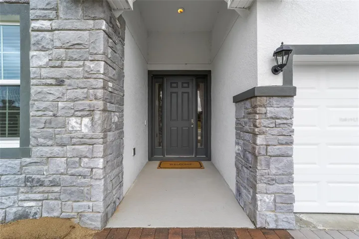 FRONT ENTRY WAY
