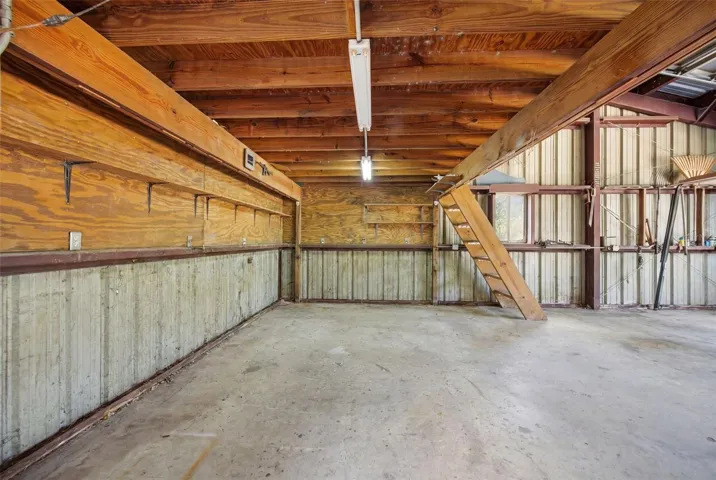 BARN VIRTUALLY STAGED