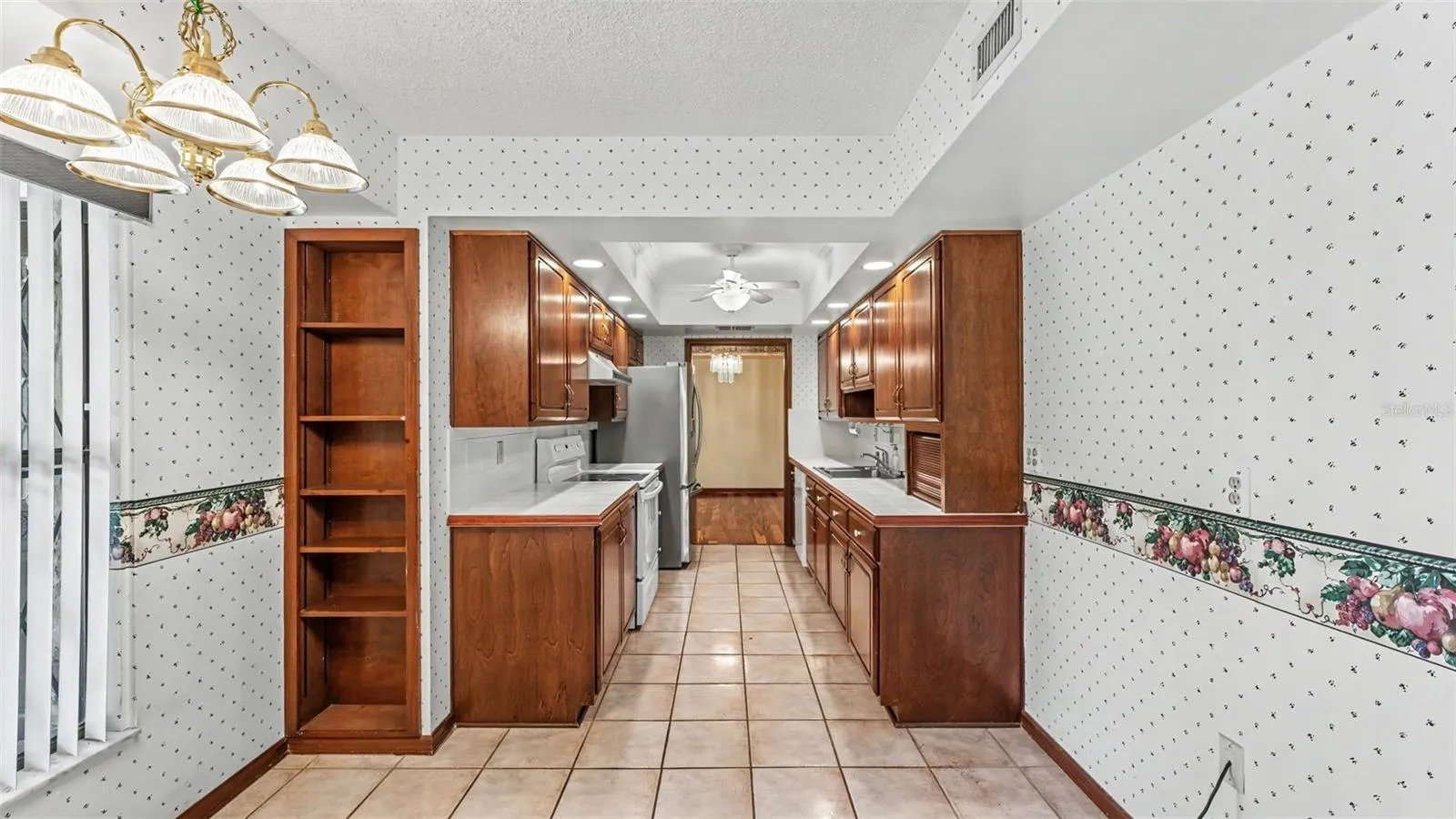 633 Victoria Square Ln, Lakeland, Florida 33813 — photo 13