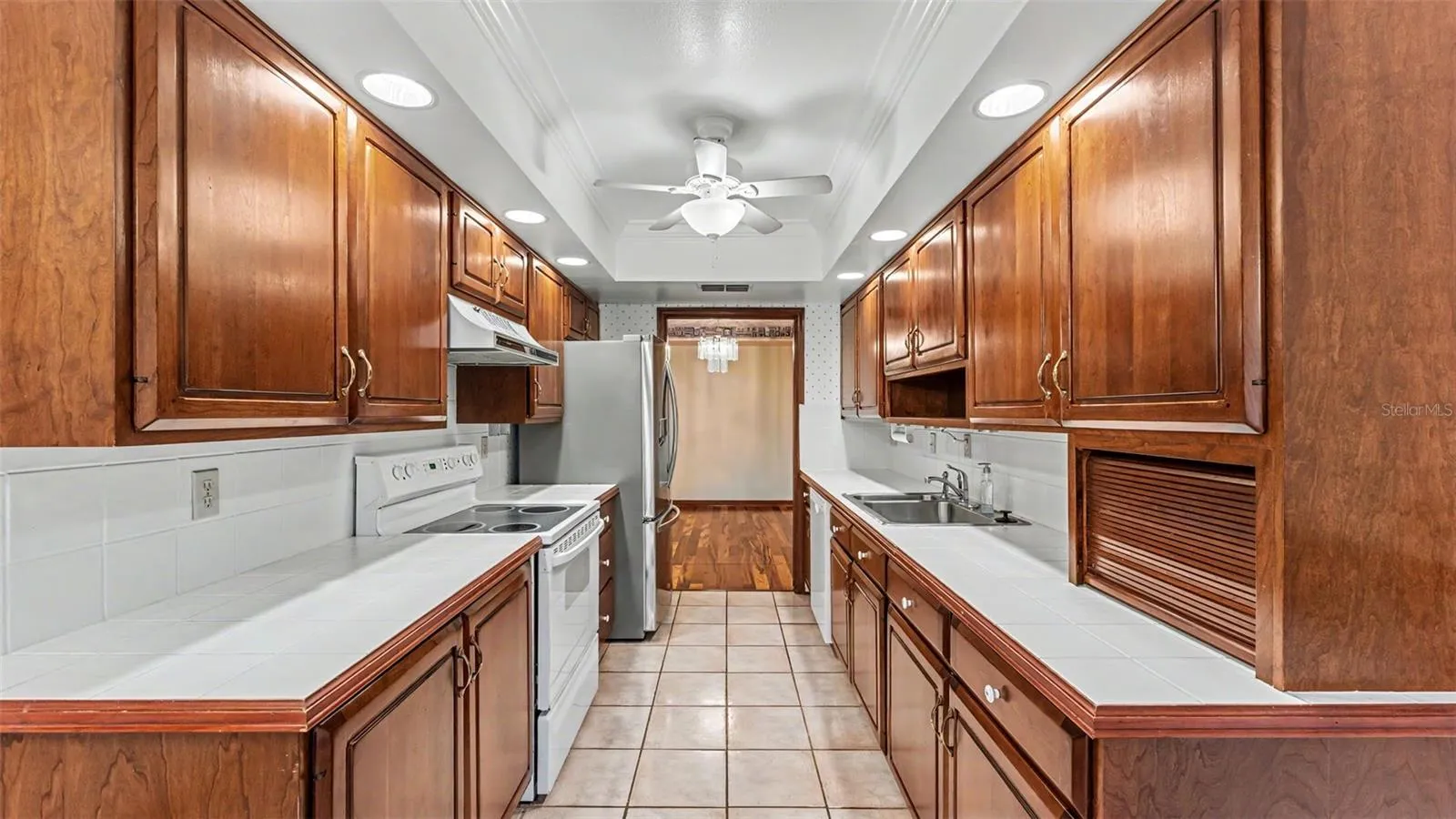 633 Victoria Square Ln, Lakeland, Florida 33813 — photo 9