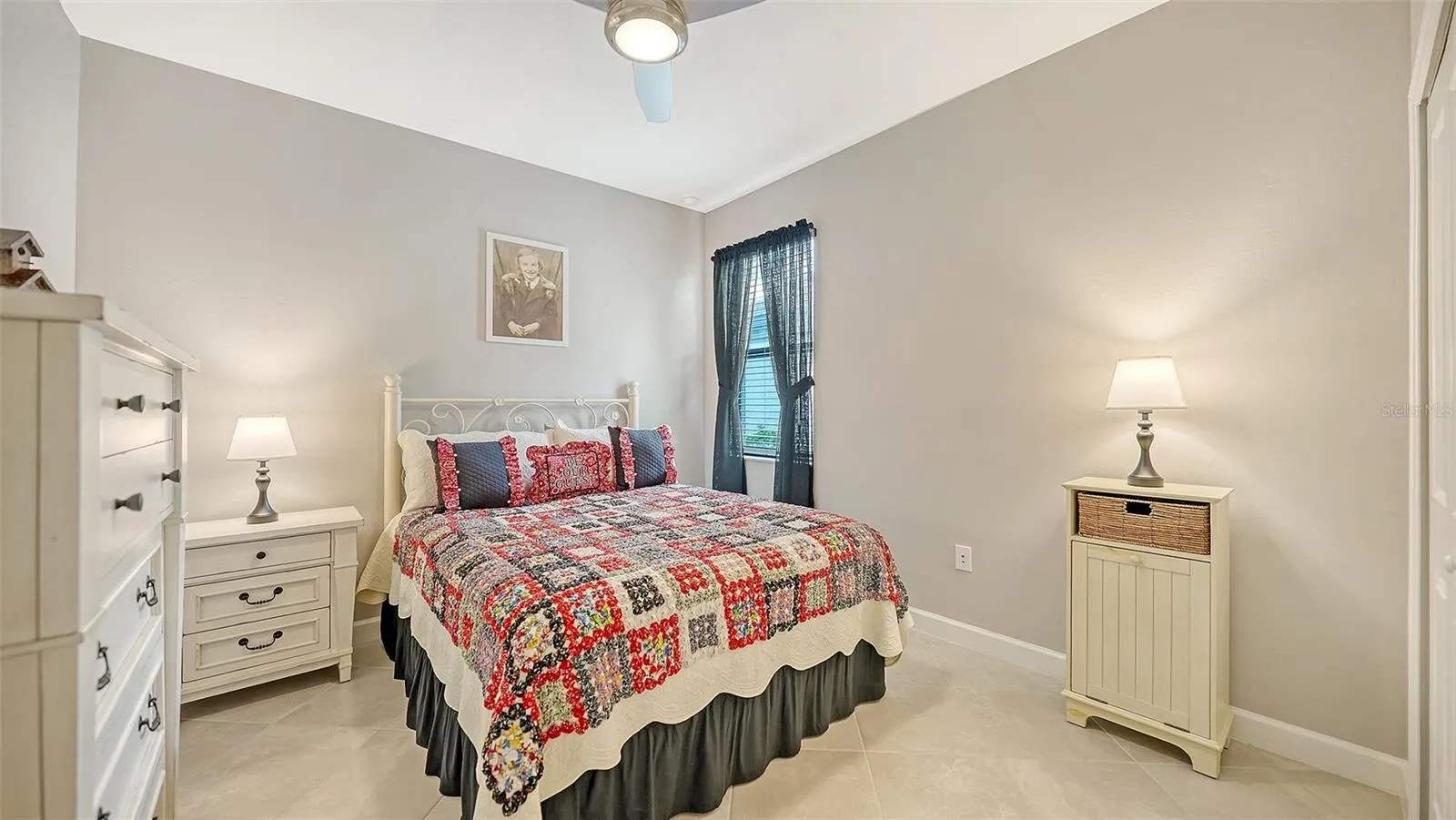 guest bedroom