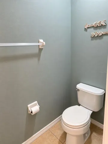 Down stairs guest 1/2 bathroom
