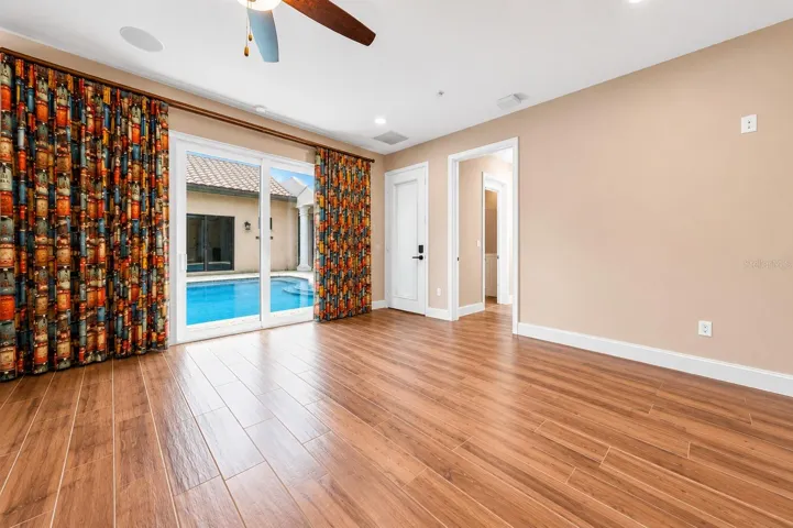 In-Law/Pool Bedroom