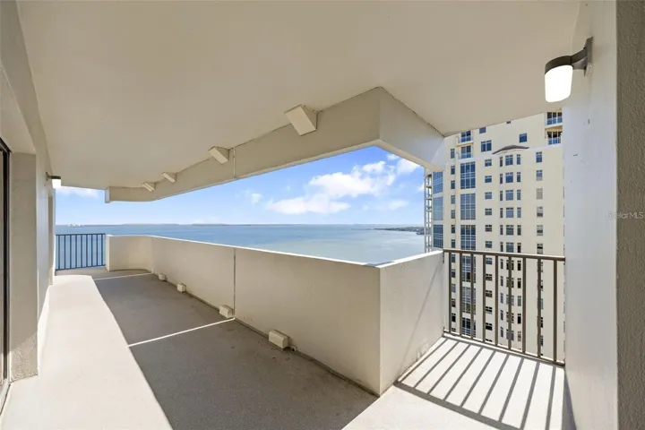 Spectacular views of Tampa Bay!!