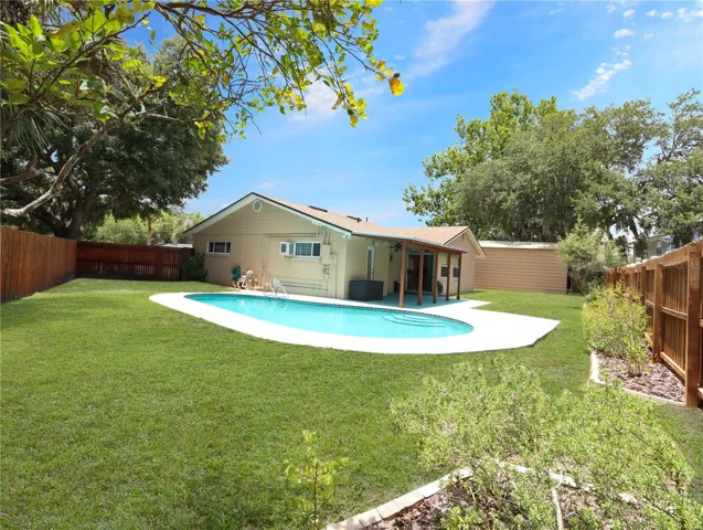 Pool/Backyard