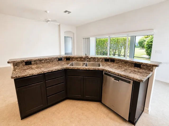 Kitchen with dishwasher