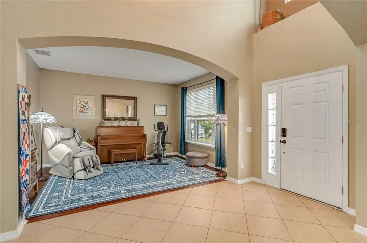 Bonus room/den