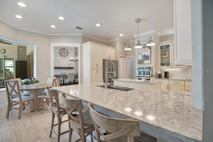 Breakfast bar