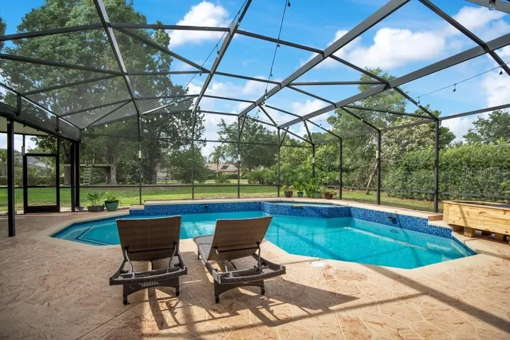 Screened pool and spa