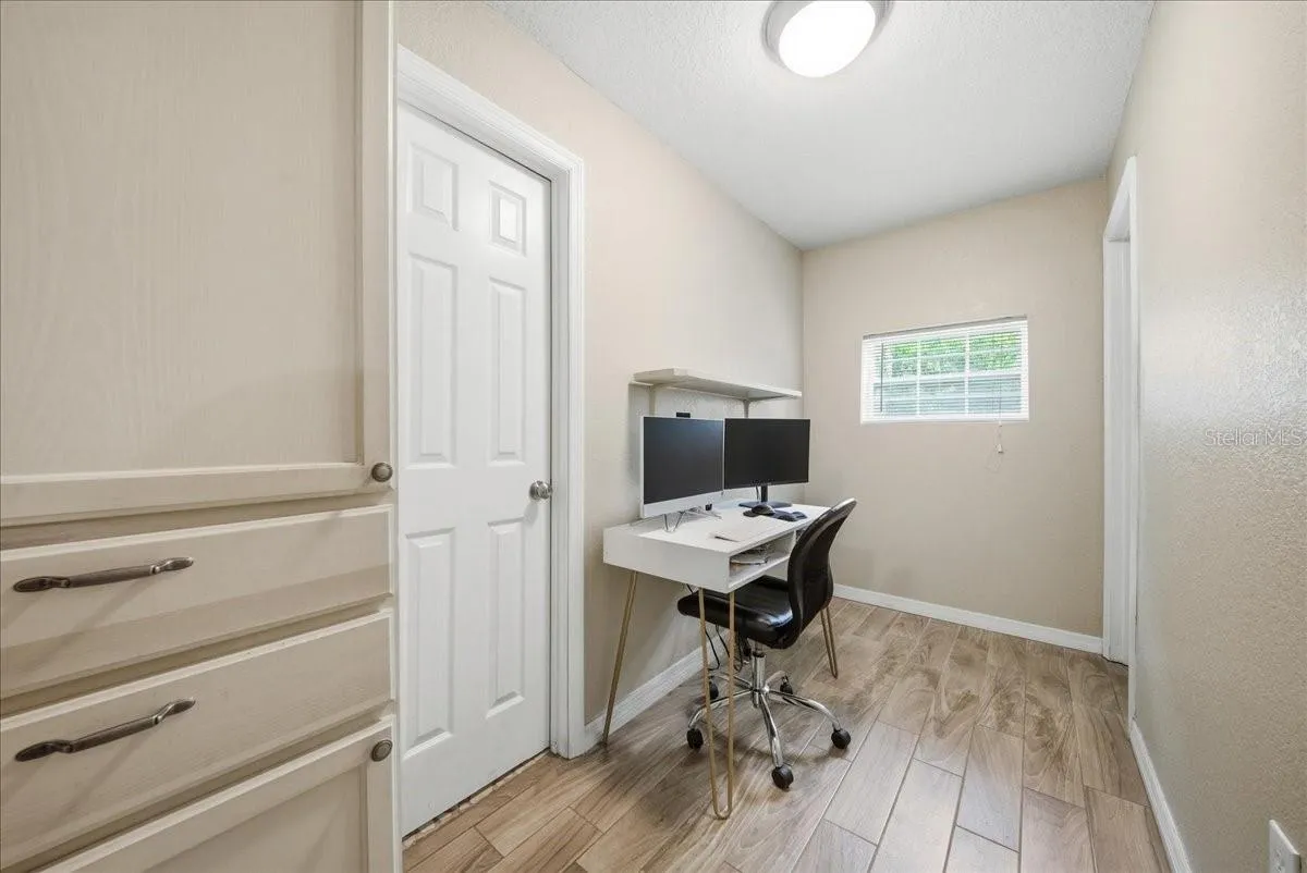 Second Unit - Hallway