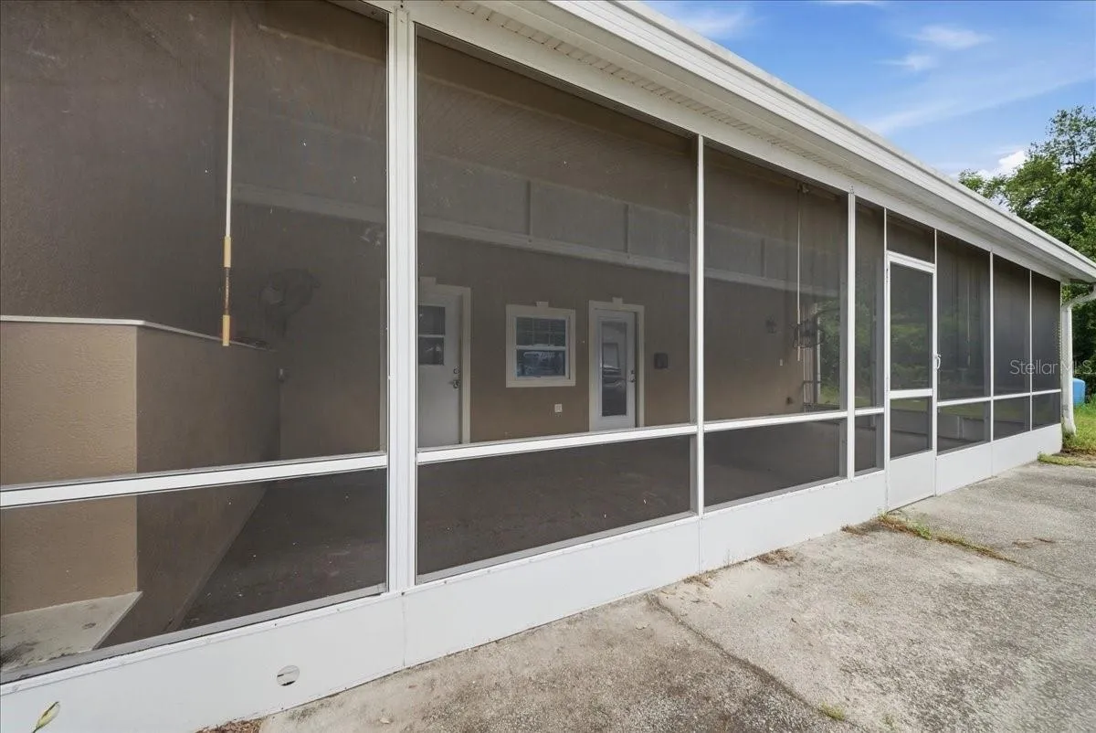 Second Unit - Front porch &amp; front door