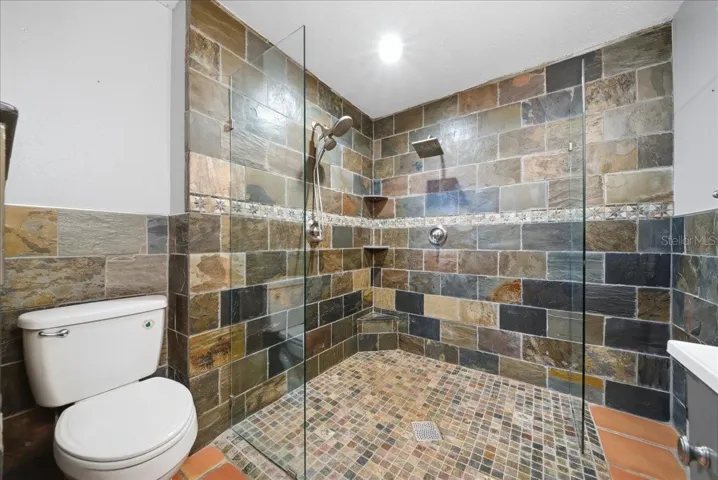 Main House - Master Bathroom