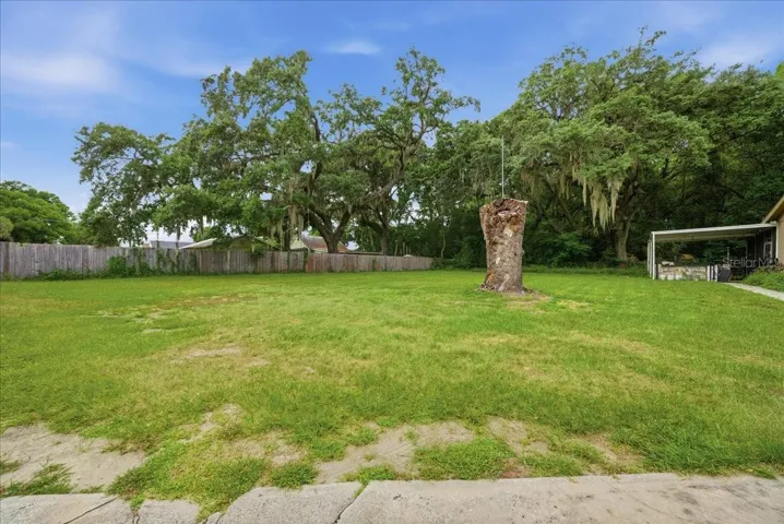 Private Front Yard