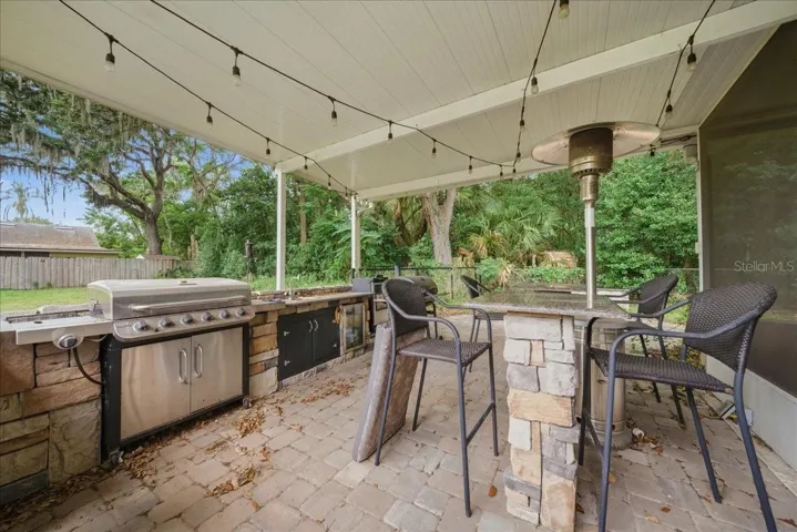 Outdoor Kitchen &amp; BBQ