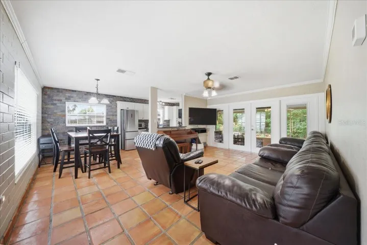 Main House - Living Room