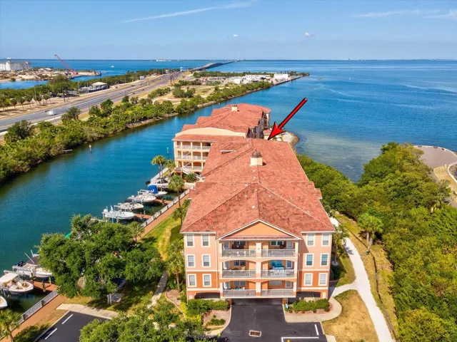 Bldg.9 enjoys the best views in the entire waterfront community