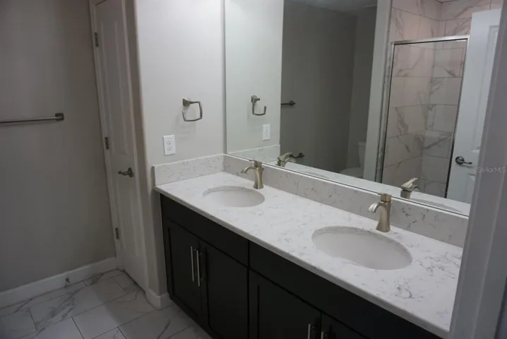 Primary bath Dula sinks