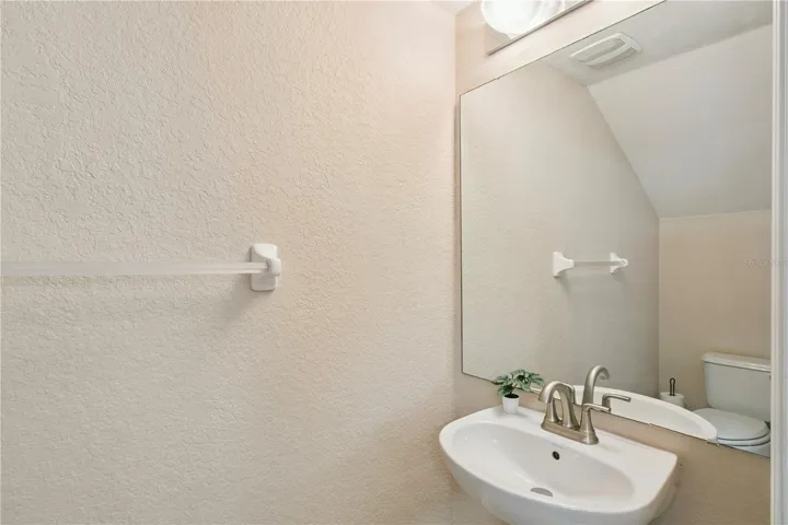 1/2 Bath Downstairs