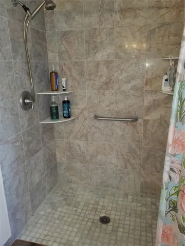 Walk in Shower
