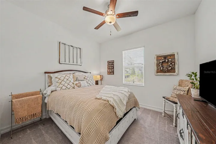Another oversized guest room!