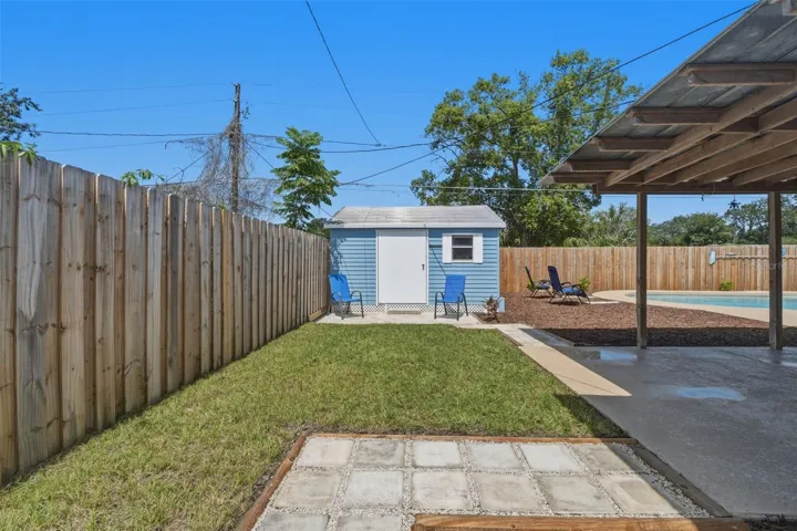 large workman shed