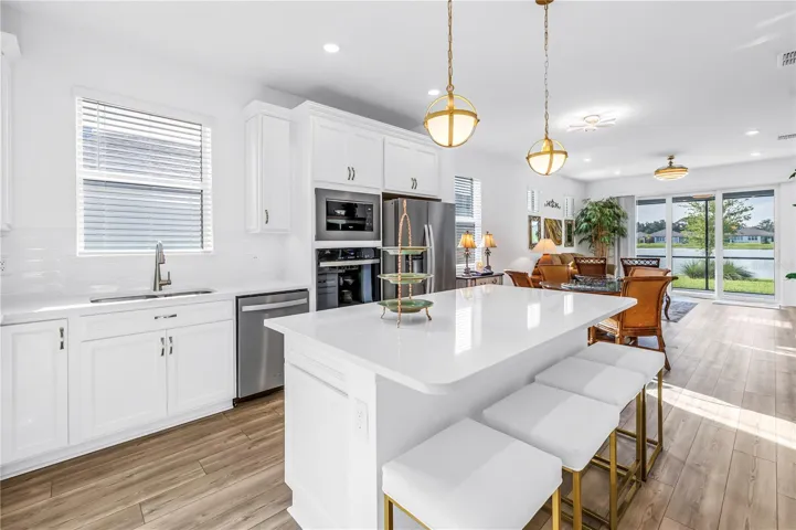GORGEOUS KITCHEN!!