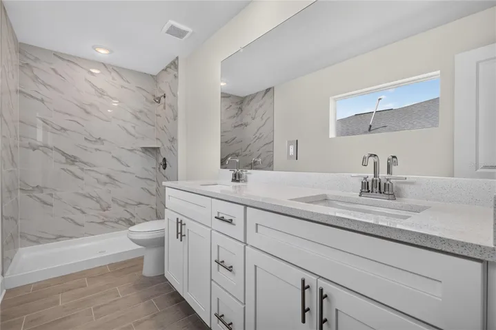 Primary - En-suite
