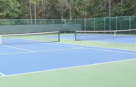 Stoneybrook tennis court