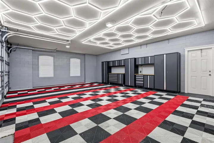 3 Car Garage