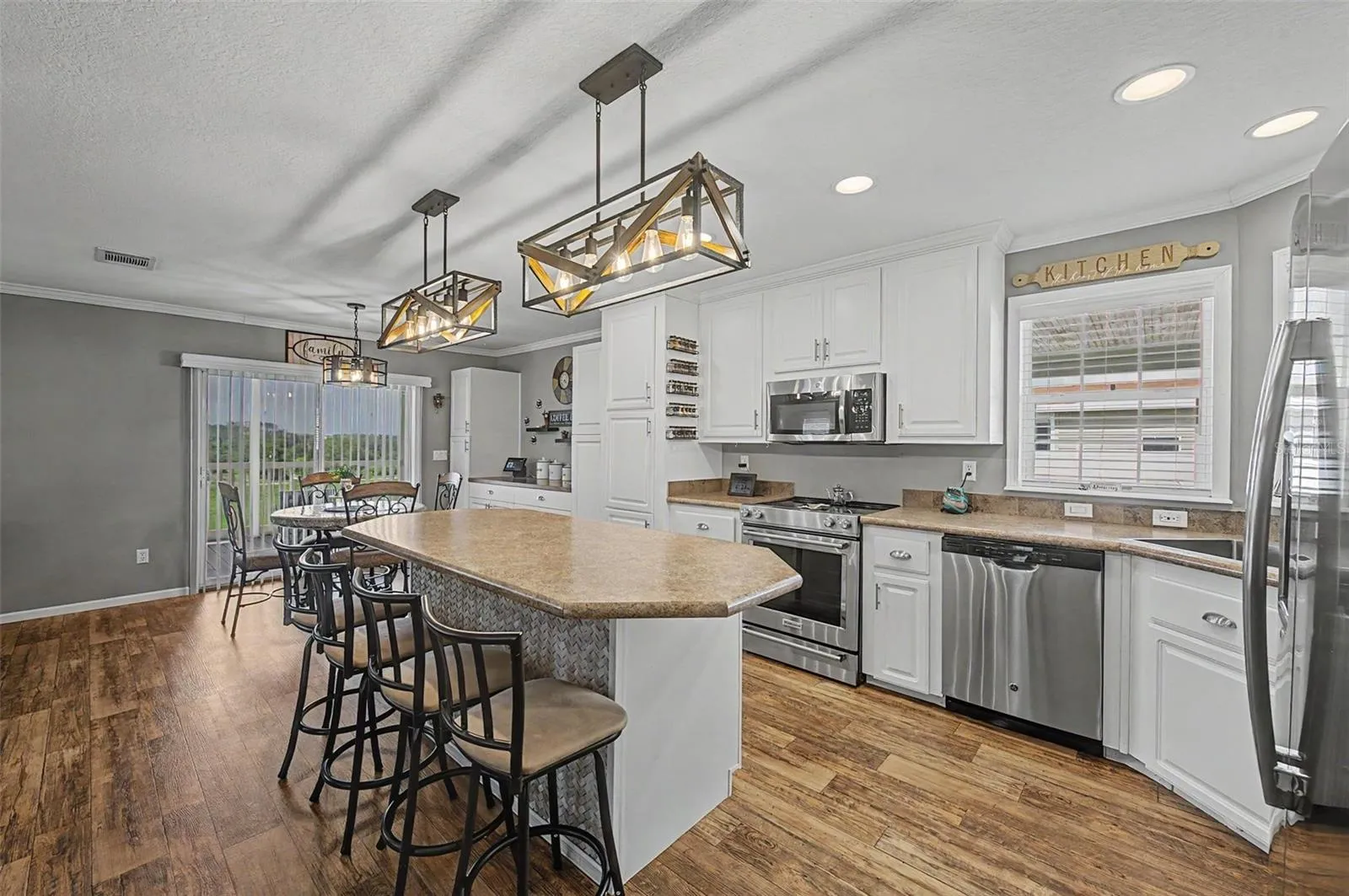 Large kitchen and island