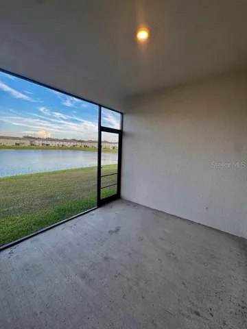 Screen-in Lanai