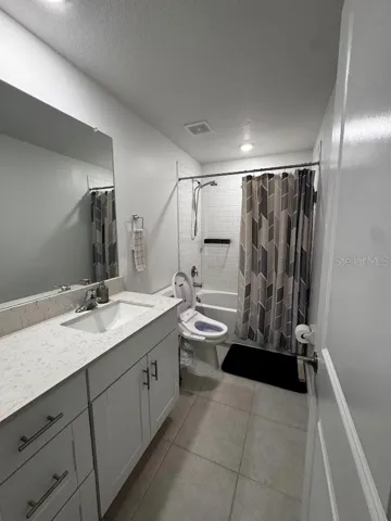 Full Bath 2