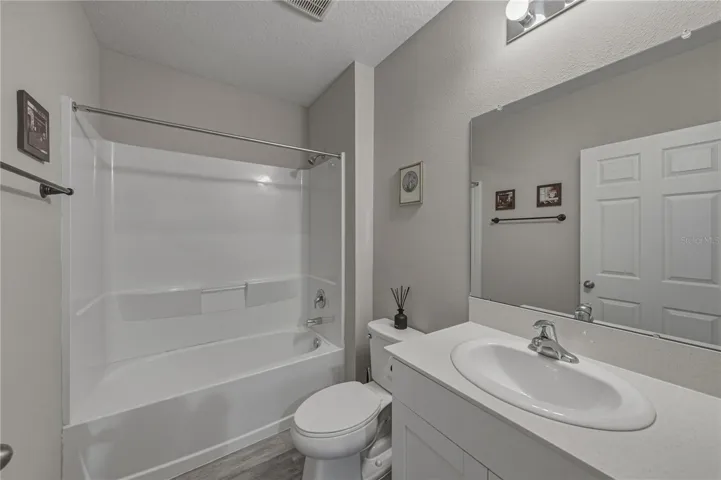 Downstairs full bath